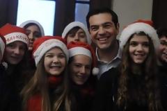 Το Μουσικό Σχολείο Αθηνών είπε τα κάλαντα στον Τσίπρα -Τι τους ζήτησε
