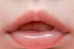 Ανατρεπτική έρευνα: Το σάλιο ελέγχει τον πόνο καλύτερα από τη μορφίνη