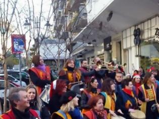Φωτογραφία για Θεσσαλονίκη: Όλη η πόλη μια γιορτή - Κάλαντα και παιδικές φωνές