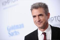 Κανείς δεν ήξερε πως αυτός ο ηθοποιός έπαιξε τσέλο για το soundtrack του «Rogue One»! Δείτε βίντεο!