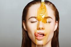 Χάσε εύκολα 1,5 κιλό μέχρι την Πρωτοχρονιά με τη «Δίαιτα του μελιού»