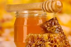 Τρεις φαρμακευτικές χρήσεις του μελιού