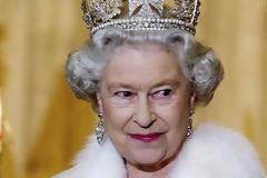 Η βασίλισσα Ελισάβετ ετοιμάζει τη διαδοχή της