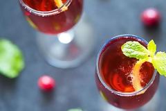 Η συνταγή για Cosmo cocktail που θα εντυπωσιάσει τους καλεσμένους σου