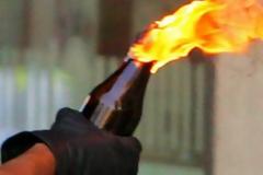 Επίθεση με μολότοφ σε διμοιρία των ΜΑΤ