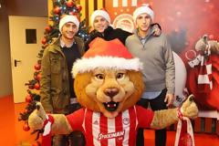 Τα χρόνια πολλά από τους παίκτες του Ολυμπιακού