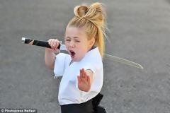 To απίστευτο ταλέντο της 10χρονης kickboxer Τζέσι - Δείτε ένα βίντεο που θα σας αφήσει άφωνους...