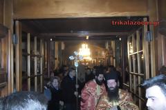 Το έκανε το Θαύμα ο Άγιος Στέφανος - Η Λιτάνευση του Ιερού Λειψάνου και της Ιεράς Εικόνος στα Τρίκαλα με δυνατή βροχή που σταμάτησε απότομα...