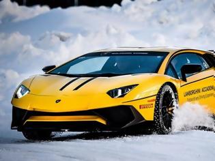 Φωτογραφία για Μια μέρα για snow-drifting με Lamborghini στις Άλπεις [video]
