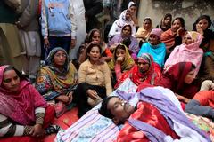 Θρήνος στο Πακιστάν! Ήπιαν αλκοόλ φτιαγμένο από after shave, 34 οι νεκροί