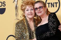 Πέθανε η θρυλική ηθοποιός του «Singin’ in the Rain» Ντέμπι Ρέινολντς