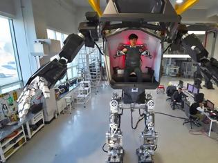 Φωτογραφία για Το πρώτο επανδρωμένο ρομπότ είναι γεγονός - Ο δημιουργός του Ρόμποκοπ στην ομάδα σχεδιασμού