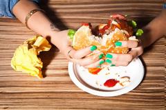 Να πώς θα αποφεύγεις τις περιττές θερμίδες