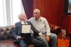 Συνάντηση ΑΝΥΕΘΑ Δημήτρη Βίτσα με τον επιζώντα ναύτη του Αντιτορπιλικού ΑΔΡΙΑΣ Γεώργιο Τασσά Γεώργιο Τασσά