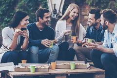 Γιατί κάποιοι φίλοι μένουν κι άλλοι χάνονται για πάντα;