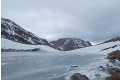 Μαγικές εικόνες από την παγωμένη Δρακόλιμνη!