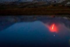 Ίσως η «Φωτογραφία της Χρονιάς»: Μετεωρίτης πάνω από ηφαίστειο