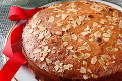 Βασιλόπιτα Σμύρνης με μαστίχα