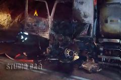 Aποφευχθήκαν τα χειρότερα από την πυρκαγιά του βυτιοφόρου στην Επίδαυρο