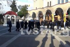 Το τελευταίο αντίο στην παιδοψυχίατρο Θώμη Κουμπούρα