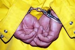 Τέλος στη δράση απατεώνα στη Θεσσαλονίκη - Του πέρασαν χειροπέδες