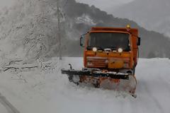 Πρωτοχρονιά με… κλειστούς δρόμους εξαιτίας του χιονιά