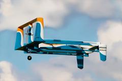 Amazon: Ευρεσιτεχνία για ιπτάμενες αποθήκες, με στόλους drones