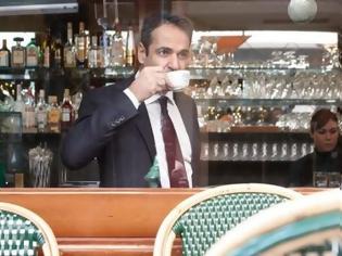 Φωτογραφία για Ο Κυριάκος Μητσοτάκης πρόλαβε να πιει τον πρώτο καφέ του χρόνου χωρίς αύξηση φόρου [photo]