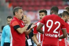 Ο Μπέντο δεν βλέπει κενά στο ρόστερ του Ολυμπιακού