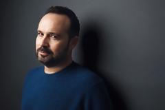 Κώστας Μακεδόνας: Στη θέα ποιας γυναίκας του κόπηκαν τα πόδια;