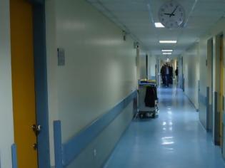 Φωτογραφία για Guardian: Στα νοσοκομεία της Ελλάδας πεθαίνουν ακόμα και ασθενείς που θα έπρεπε να ζουν