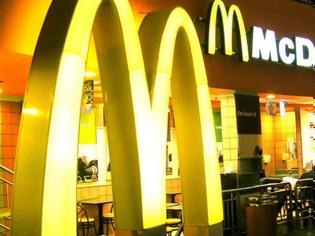 Φωτογραφία για Απόβλητη της εβραϊκής κοινότητας κινδυνεύει να θεωρηθεί μια 9χρονη επειδή έφαγε… McDonald’s