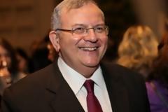 Το τελευταίο τηλεφώνημα του πρέσβη και η αινιγματική εξομολόγησή του