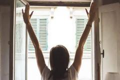 Τρεις 5λεπτες πρωινές συνήθειες που μπορούν να αλλάξουν όλη τη μέρα σου