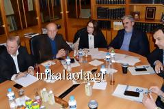 «Τα άκουσε» η υφυπουργός Κατερίνα Παπανάτσιου στα Τρίκαλα [video]