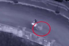 Ανατριχιαστικό βίντεο δείχνει κάτι σαν φάντασμα να ακολουθεί ένα ζευγάρι [video]