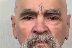 Σε νοσοκομείο εκτός φυλακών ο κατά συρροήν δολοφόνος Τσαρλς Μάνσον