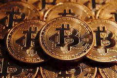 Ανεβαίνει ραγδαία η αξία του Bitcoin