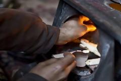 Δηλητηριάστηκε από τη σόμπα μια ολόκληρη οικογένεια - 4 παιδάκια στο νοσοκομείο