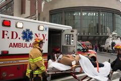 Εκτροχιασμός τρένου στη Νέα Υόρκη με περισσότερους από 100 τραυματίες