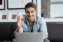 Μπορούν να σε παρακολουθούν από την κάμερα του laptop ή του κινητού σου;