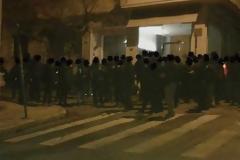 Συγκέντρωση αντιεξουσιαστών έξω από το σπίτι του Κοντονή για υποστήριξη στην Ρούπα