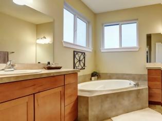 Φωτογραφία για Ένα μπάνιο στο σπίτι; Πώς να το μοιραστείτε χωρίς να τσακωθείτε!