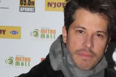 Θυμάστε τον Γιάννη Βαρθακούρη κάπως έτσι; Δείτε πως έχει γίνει πλέον και θα πάθετε σοκ! Αγνώριστος…