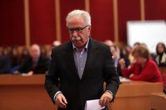 ΠΡΩΤΑ Η ΑΞΙΟΛΟΓΗΣΗ ΚΑΙ ΜΕΤΑ ΟΙ ΔΙΟΡΙΣΜΟΙ ΧΙΛΙΑΔΩΝ ΕΚΠΑΙΔΕΥΤΙΚΩΝ