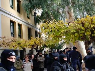 Φωτογραφία για Υπουργείο Δικαιοσύνης για το γιο της Ρούπα: Κανένα παιδί ούτε συνελήφθη, ούτε κρατήθηκε