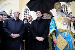 Παρουσία ΑΝΥΕΘΑ Δημήτρη Βίτσα και Α/ΓΕΕΘΑ Ναύαρχου Ευάγγελου Αποστολάκη ΠΝ στην τελετή αγιασμού των υδάτων στην Αλεξανδρούπολη