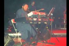 Παπάς στη Λέσβο τραγουδάει Παντελίδη και τρελαίνει κόσμο - Τέτοιους παπάδες θέλουμε [video]