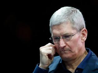 Φωτογραφία για Η Apple μείωσε τους μισθούς του Tim Cook για την αδύναμη απόδοση του 2016