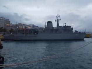 Φωτογραφία για Πειραιάς: Πρώτη φορά το Πολεμικό Ναυτικό συμμετείχε στα Θεοφάνεια με δύο σκάφη του